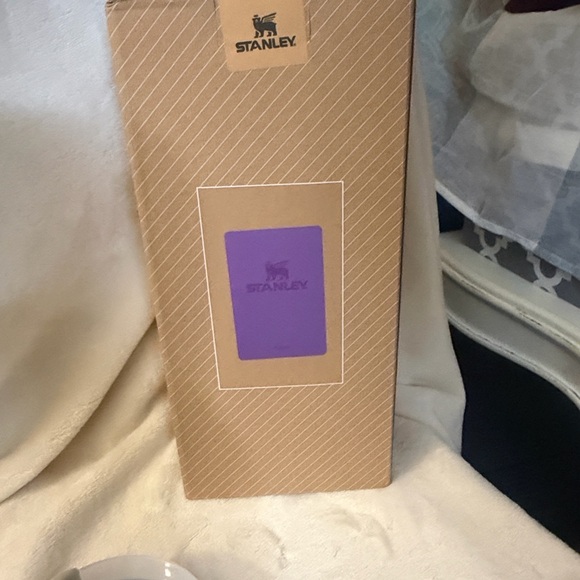 Stanley Quencher H2.0 Tumbler in Soft Purple - Picture 4 of 9
